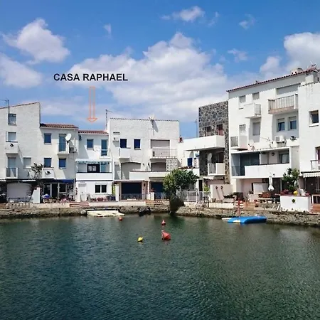 Holiday home Port Petit Casa Al Canal