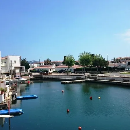 Holiday home Port Petit Casa Al Canal *
