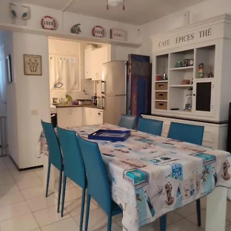 Holiday home Port Petit Casa Al Canal